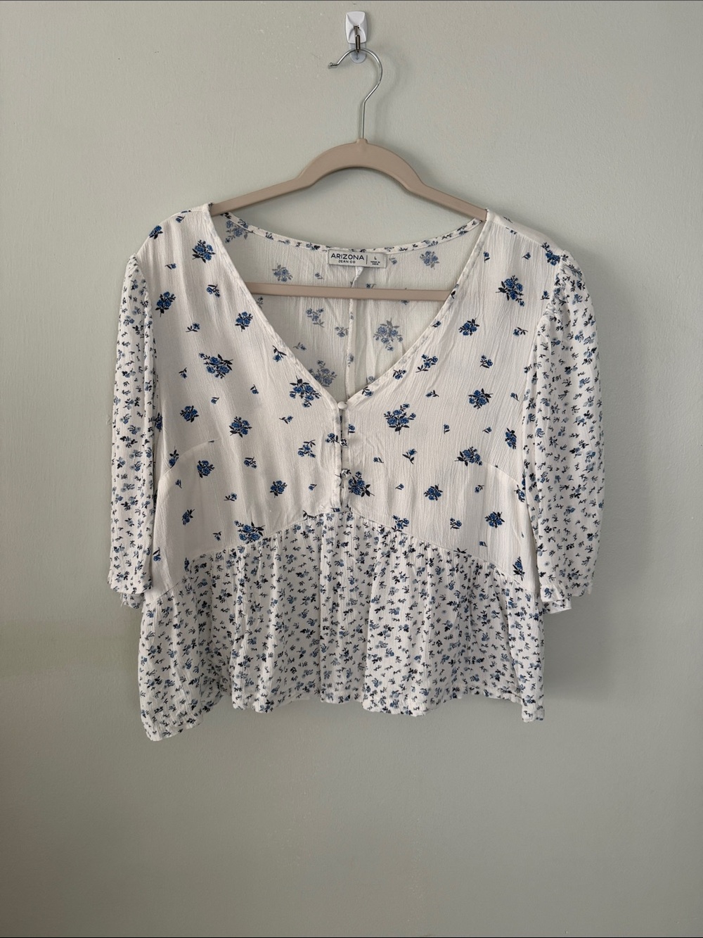 Arizona Jean Company White Blouse with Blue Floral Print